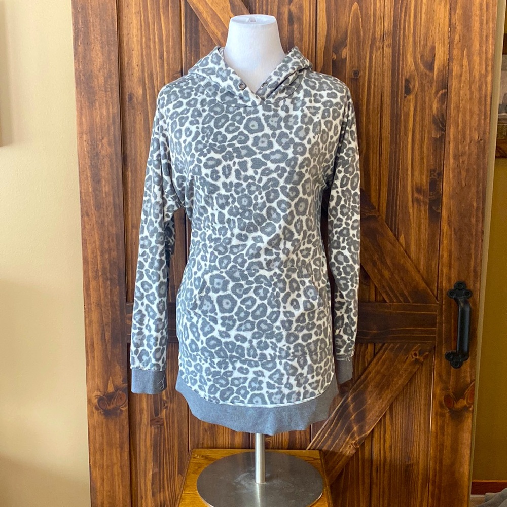 Animal print hooded sweatshirt. Cute.